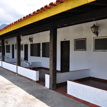 Hotel Fazenda 3 Poderes 까라과따뚜바 객실 사진